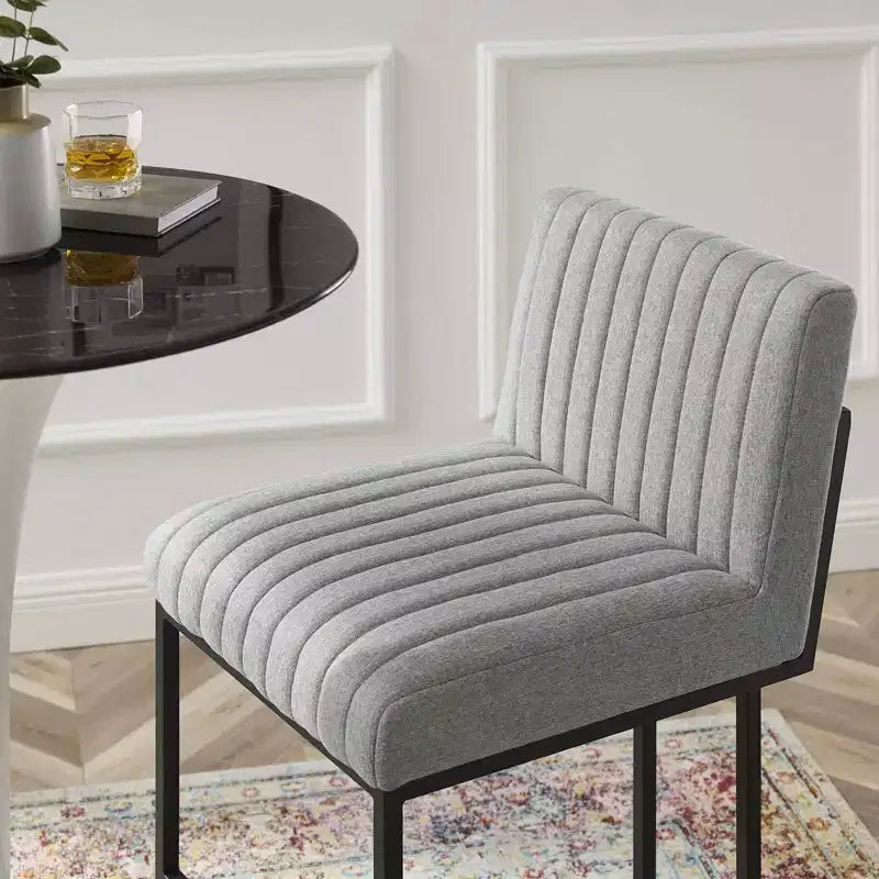 Tabouret de bar à hauteur de comptoir en tissu touffeté Indulge Channel