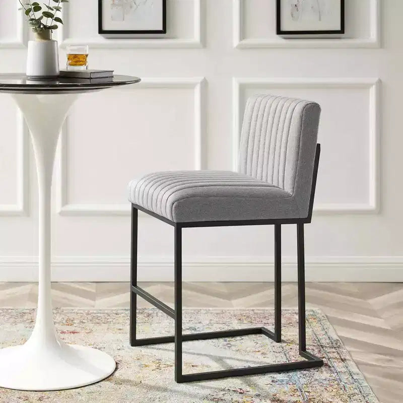 Tabouret de bar à hauteur de comptoir en tissu touffeté Indulge Channel
