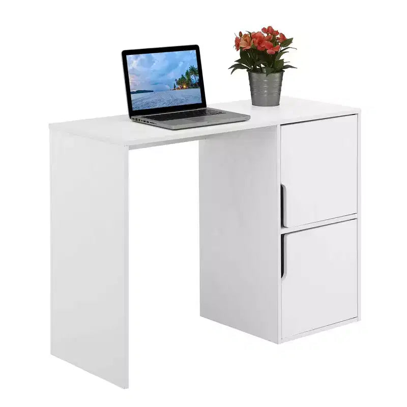 Bureau d'écolier avec armoires de rangement