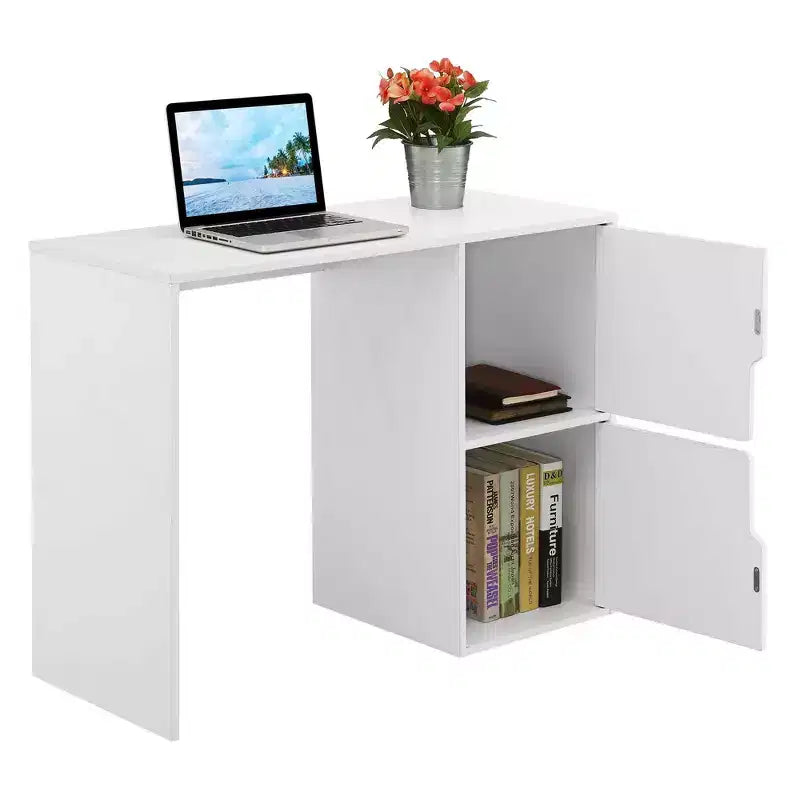 Bureau d'écolier avec armoires de rangement