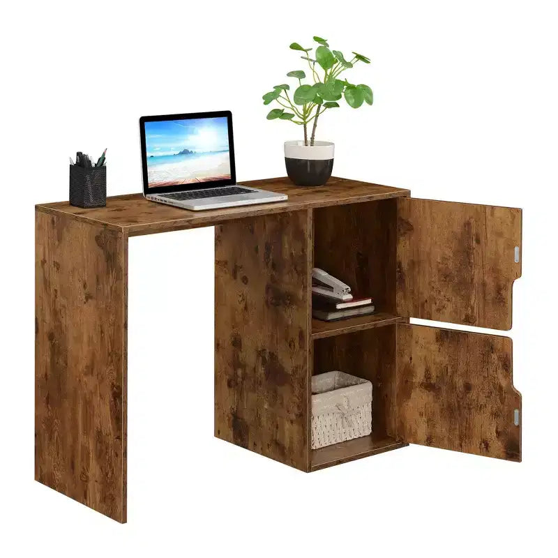 Bureau d'écolier avec armoires de rangement