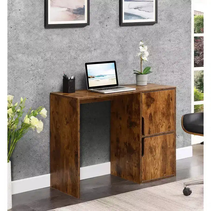 Bureau d'écolier avec armoires de rangement